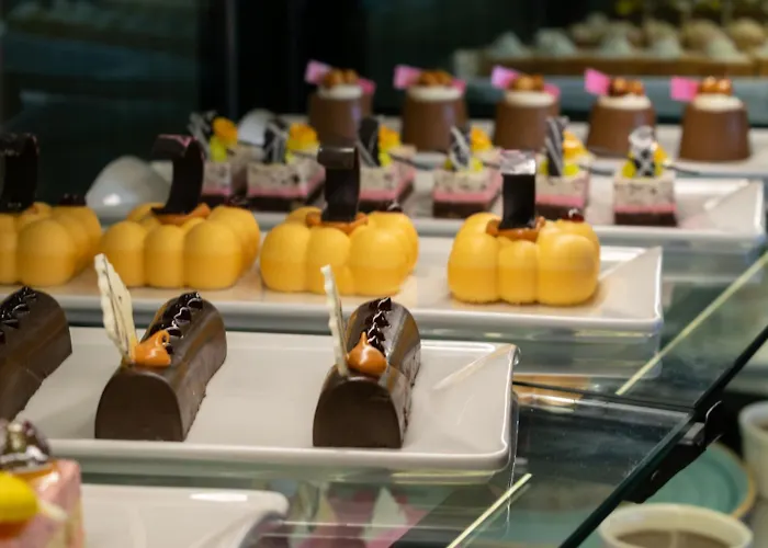 Seaden Quality & Ultra 5* Side